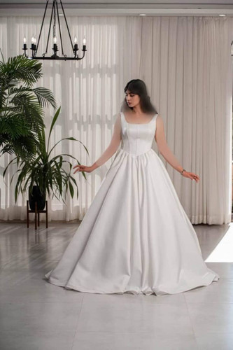 لباس عروس ساتن آمریکایی یقه خشت